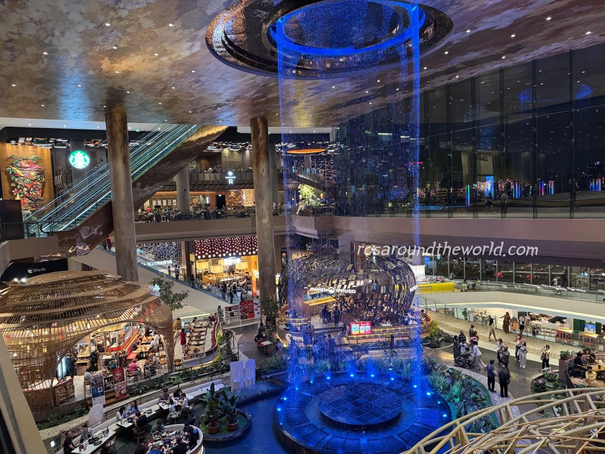 Explore ICONSIAM: 暹罗天地逛亚洲最富丽堂皇的商场